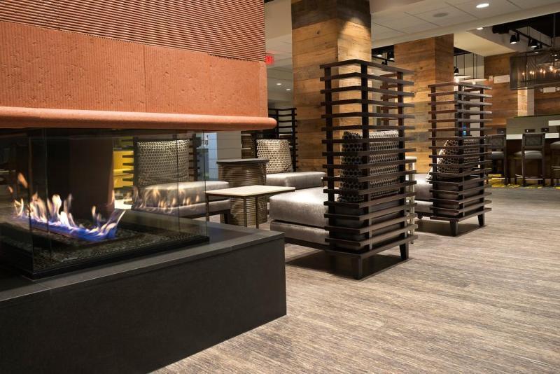 Courtyard By Marriott Charleston Съмървил Екстериор снимка