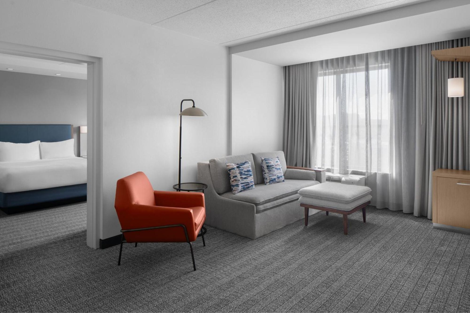 Courtyard By Marriott Charleston Съмървил Екстериор снимка