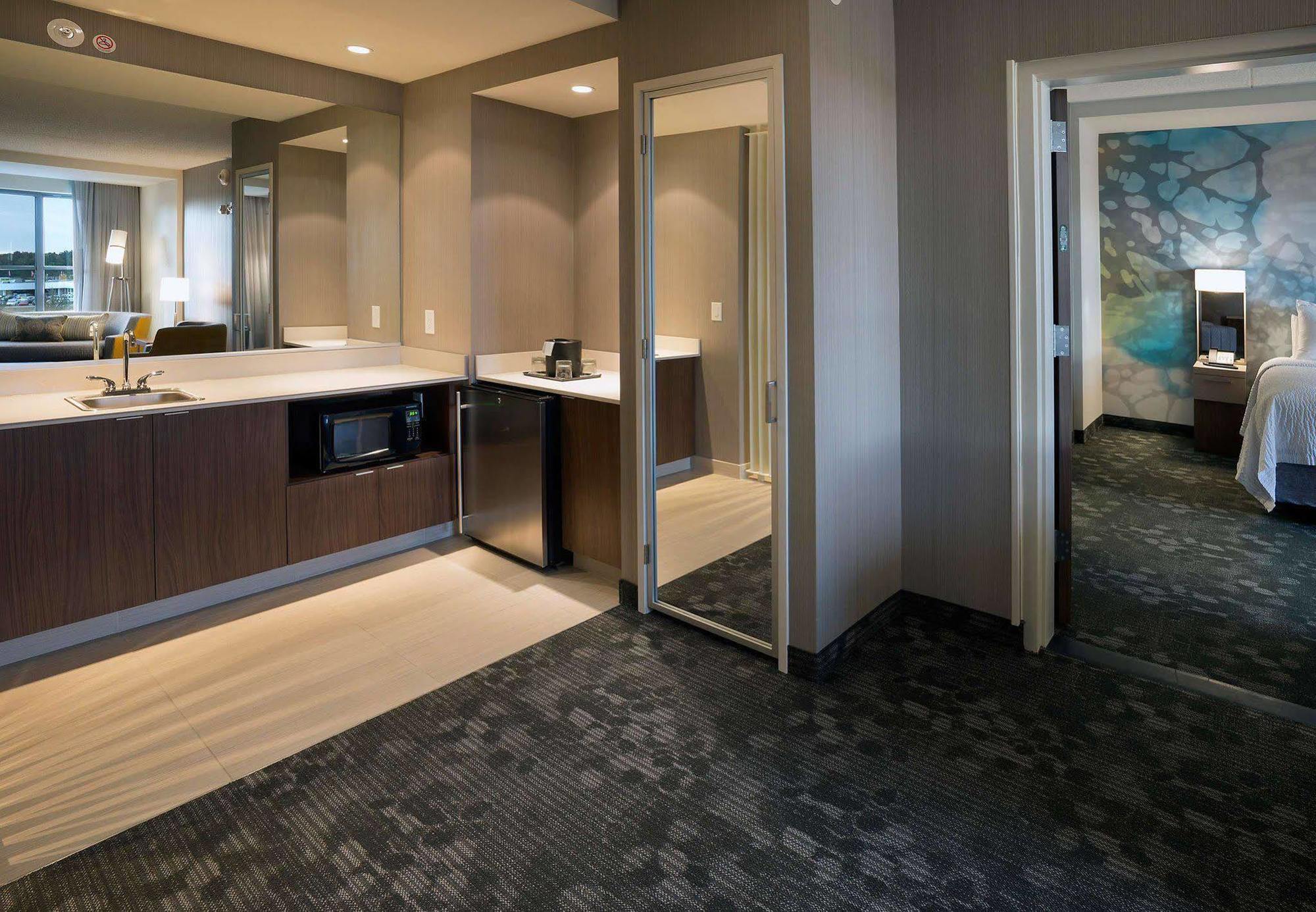 Courtyard By Marriott Charleston Съмървил Екстериор снимка